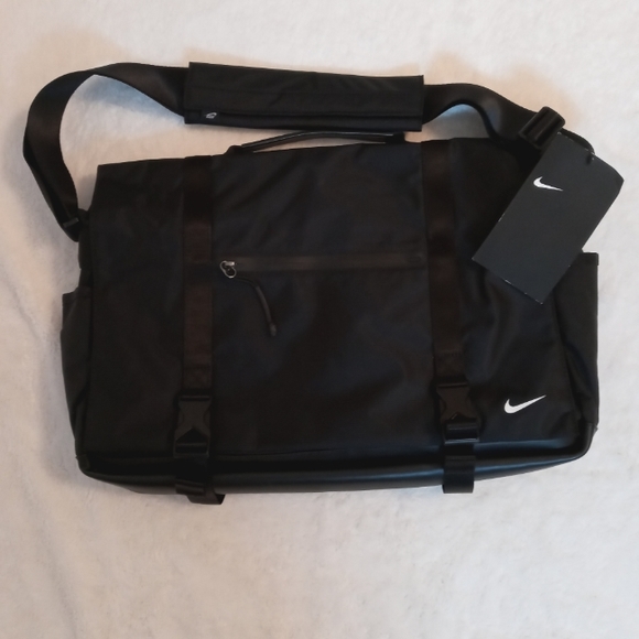 Nike Eugene Elite Messenger Bag